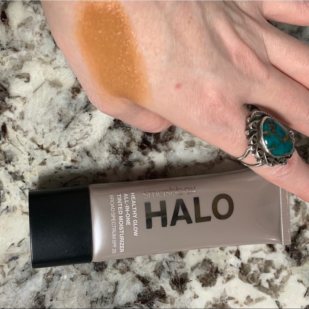Smashbox HALO All in One Healthy Glow Tinted Moisturizer Dark brown Tan SPF 25+